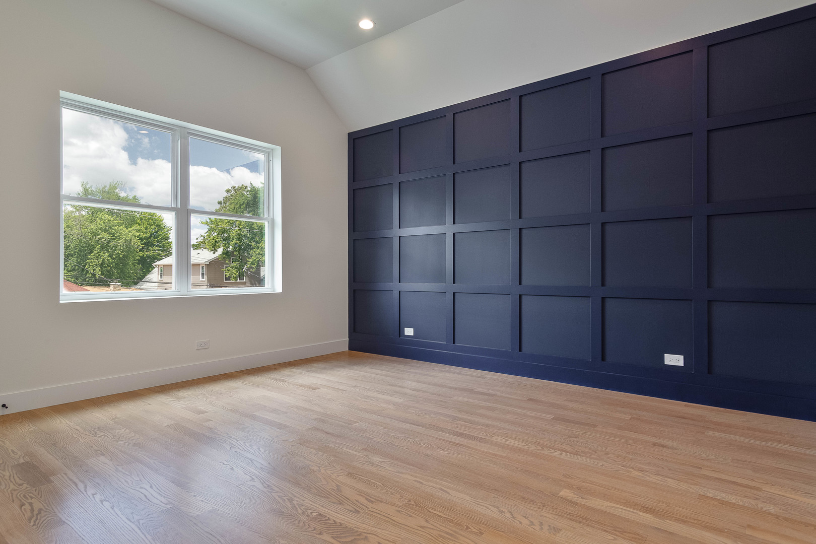 5000 W Argyle Street