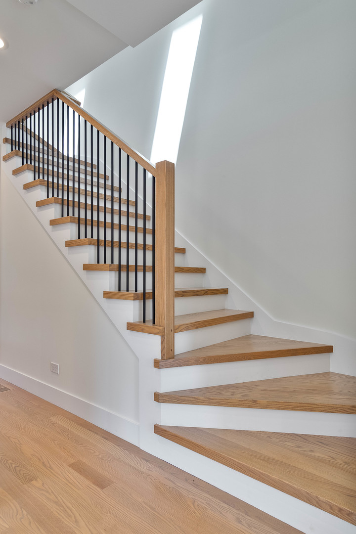 5000 W Argyle Street