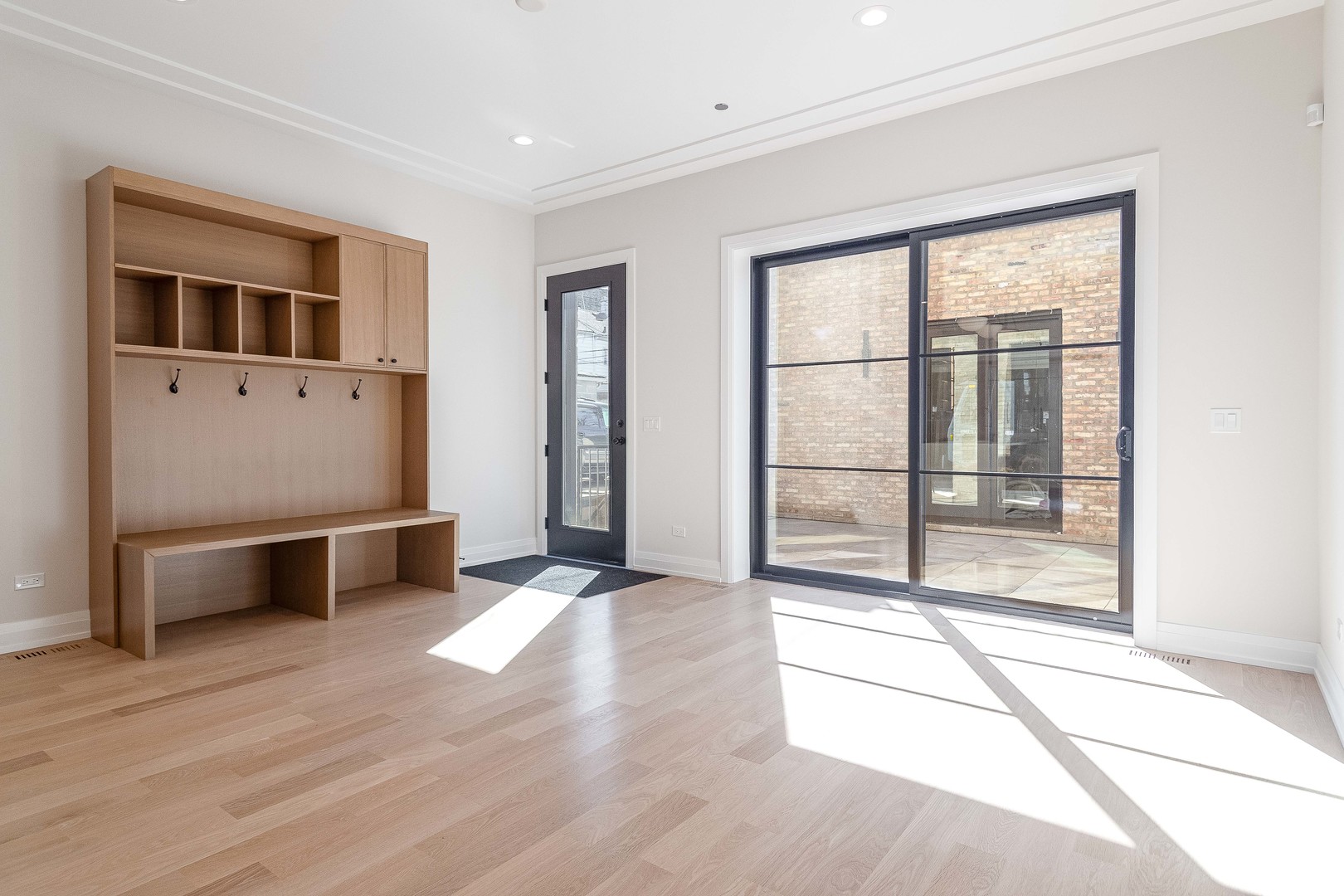 1625 W Julian Street