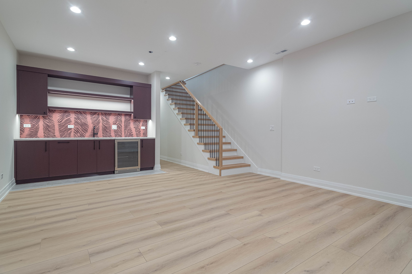 1625 W Julian Street