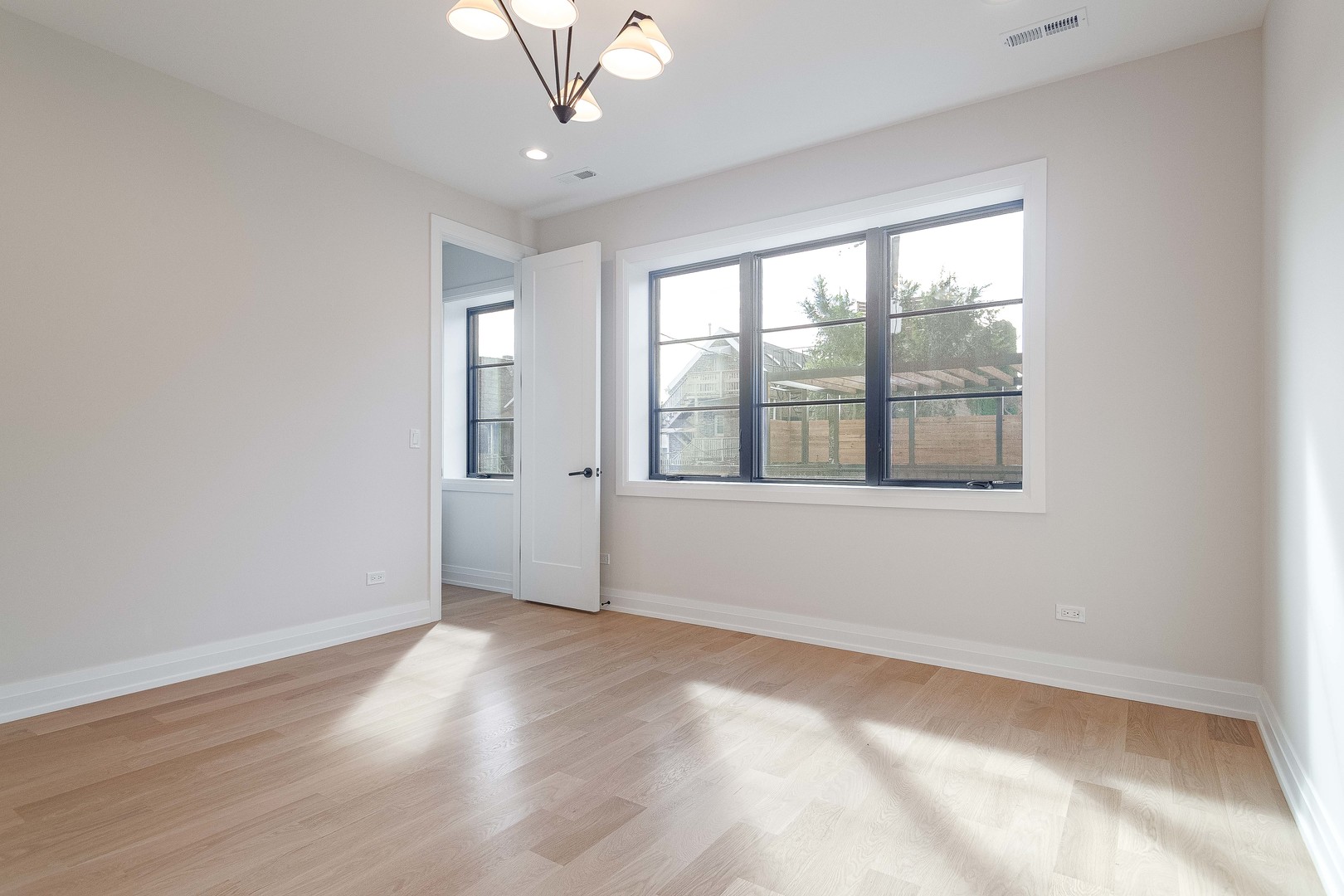 1625 W Julian Street