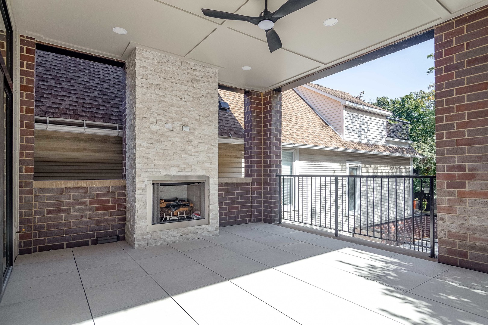 2743 N Seminary Avenue Unit: 2