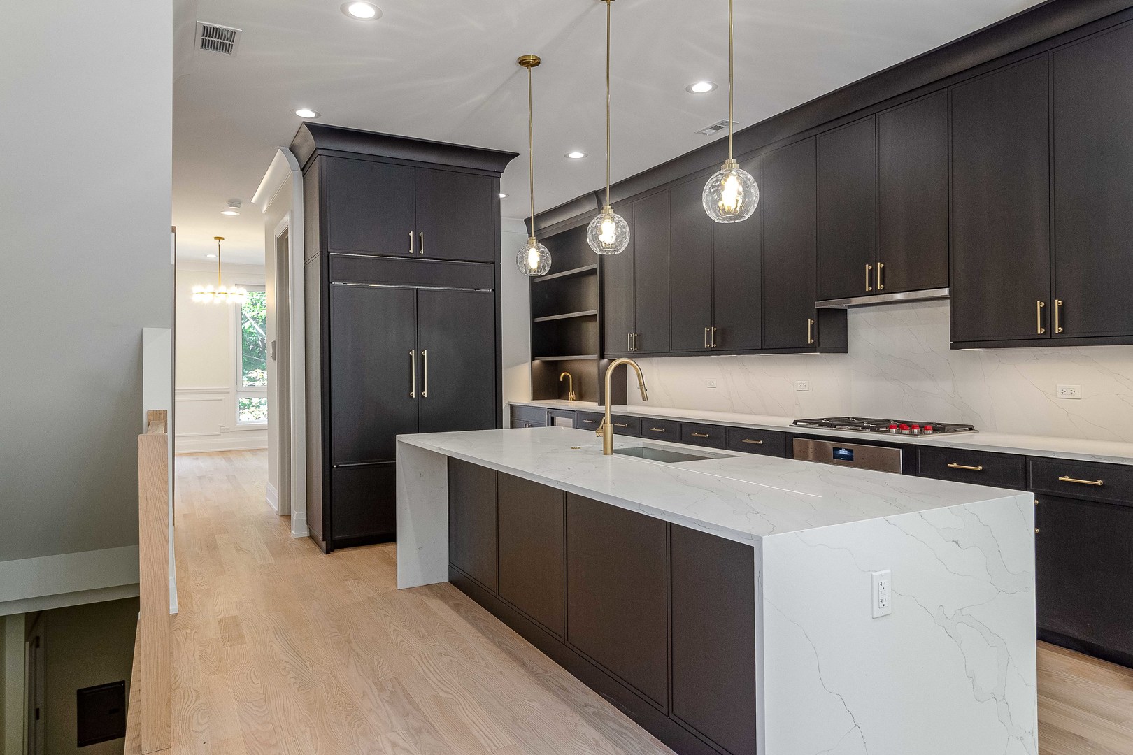 2743 N Seminary Avenue Unit: 2