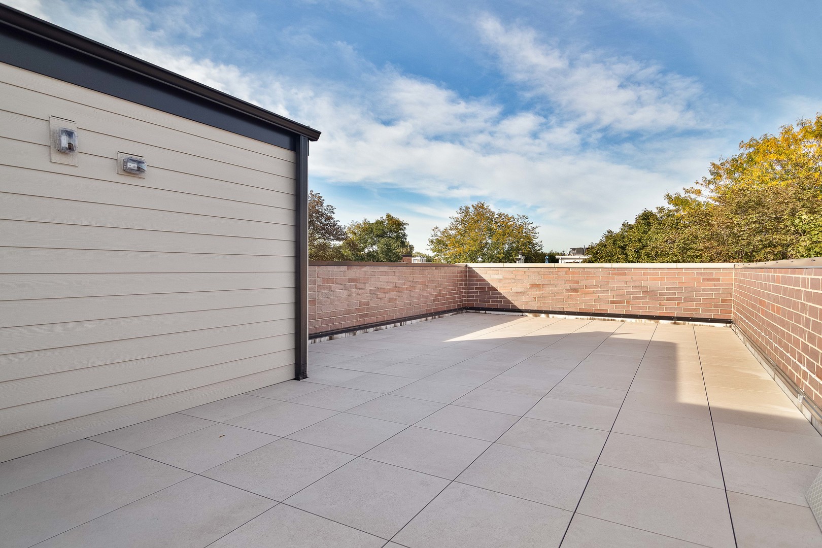 2743 N Seminary Avenue Unit: 2