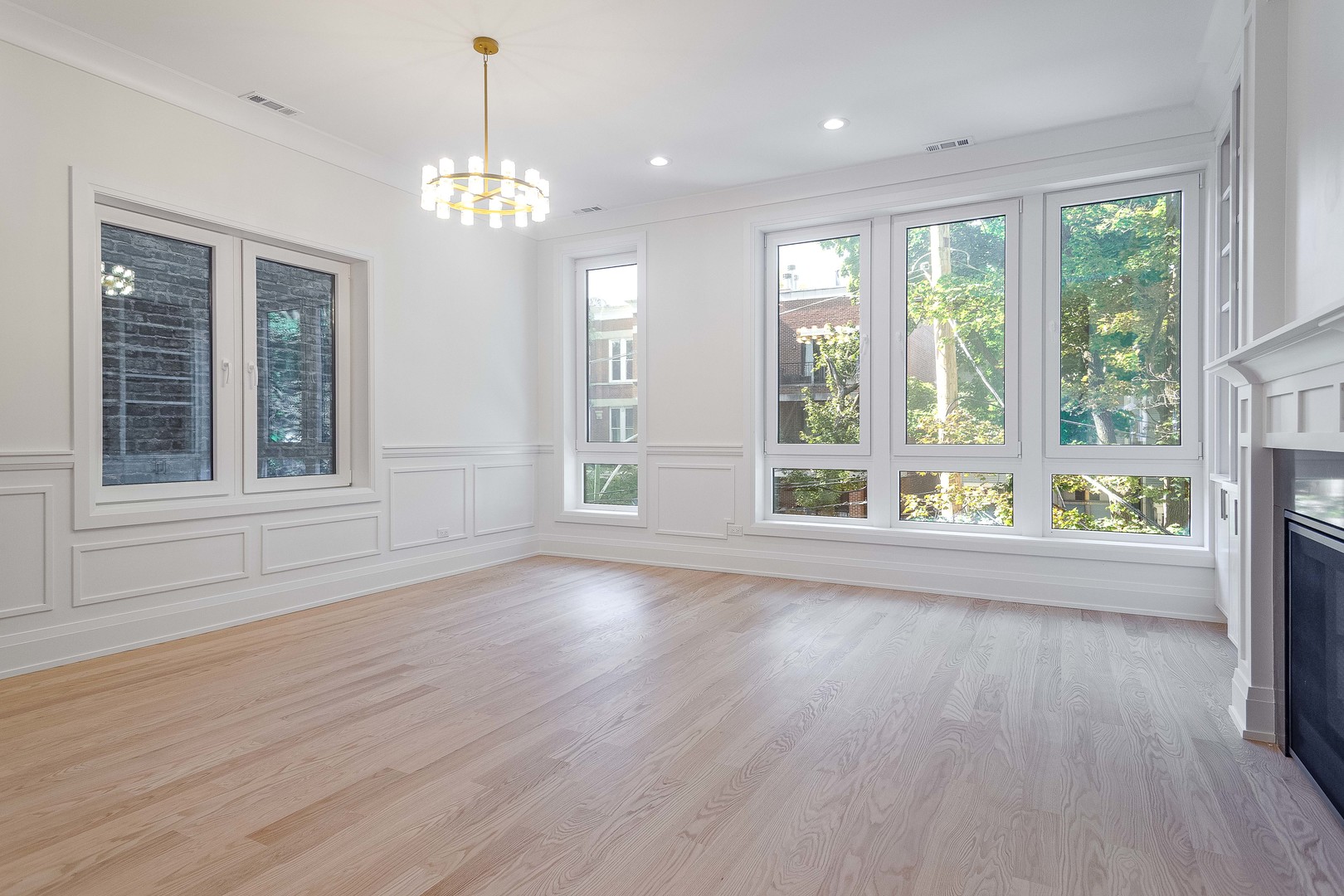 2743 N Seminary Avenue Unit: 2