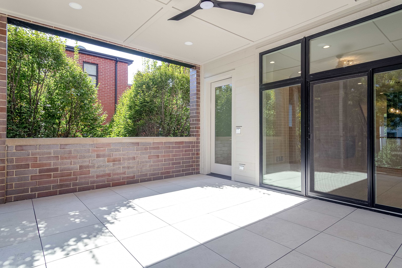 2743 N Seminary Avenue Unit: 2
