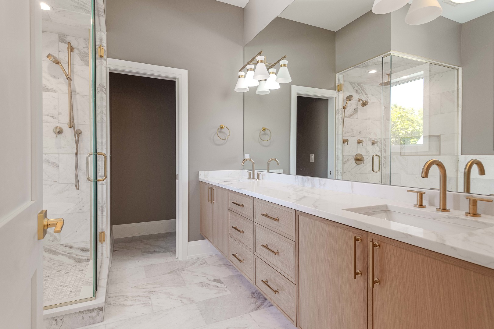 2743 N Seminary Avenue Unit: 2