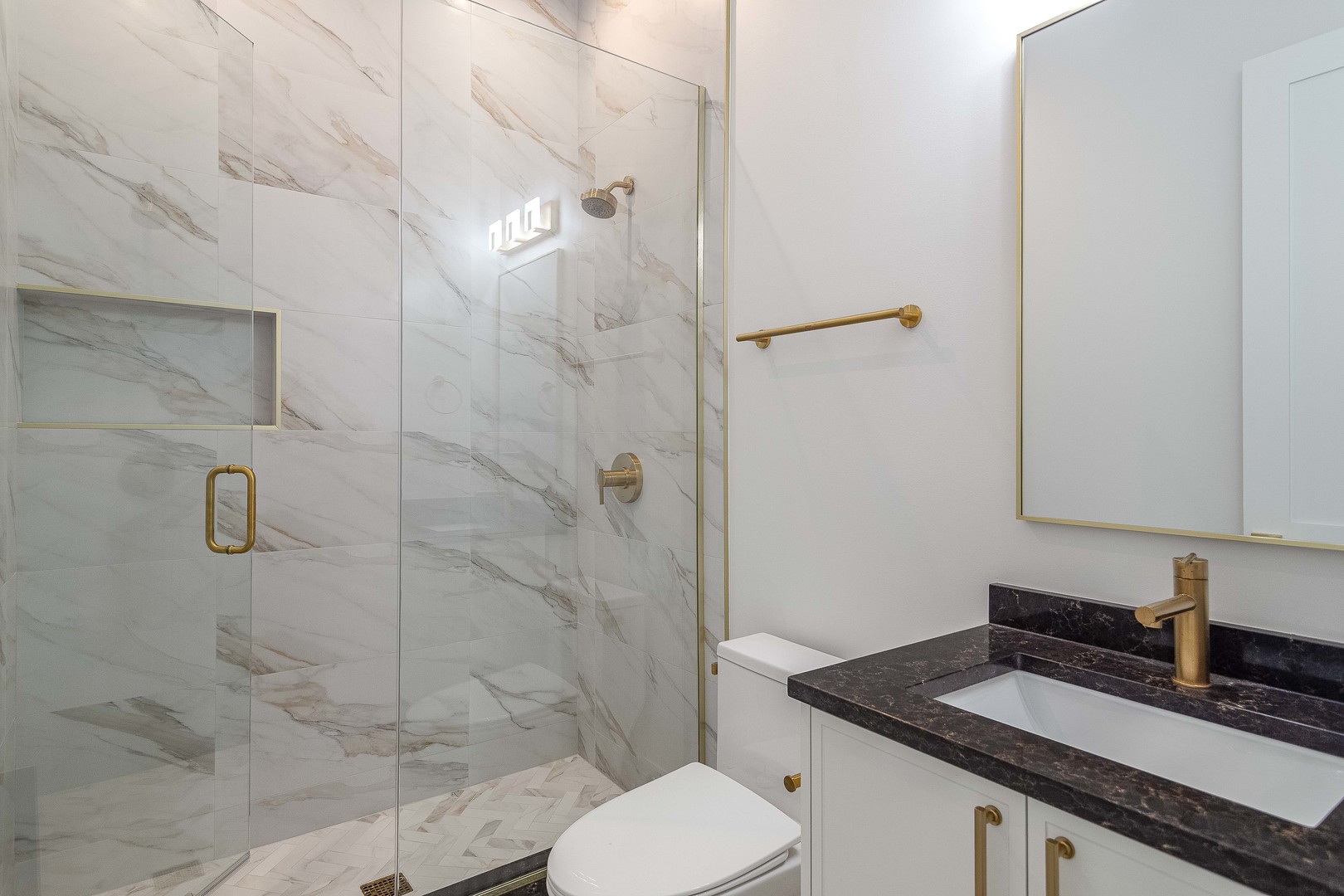 2743 N Seminary Avenue Unit: 2