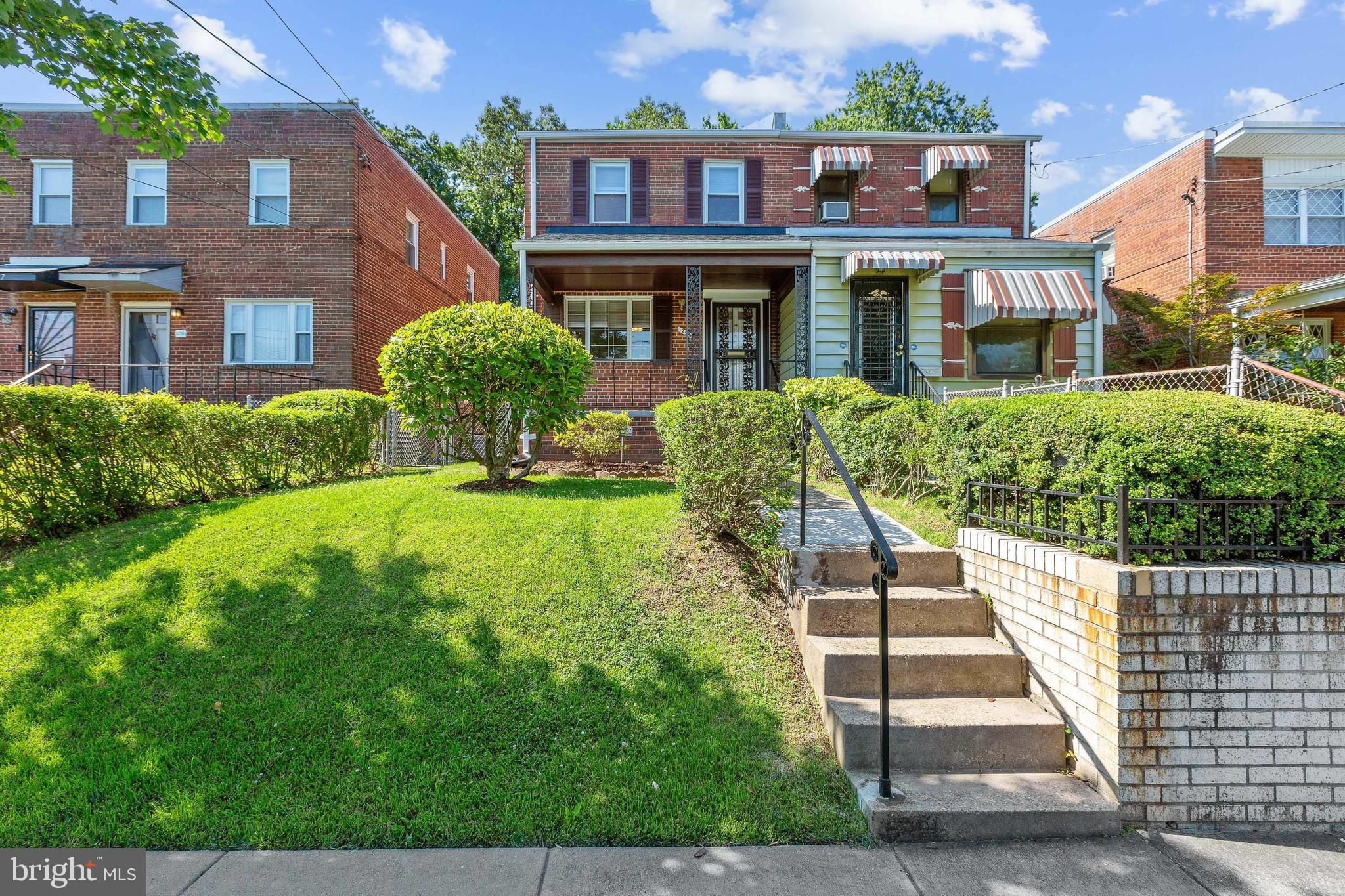 1253 Delafield PLACE NE