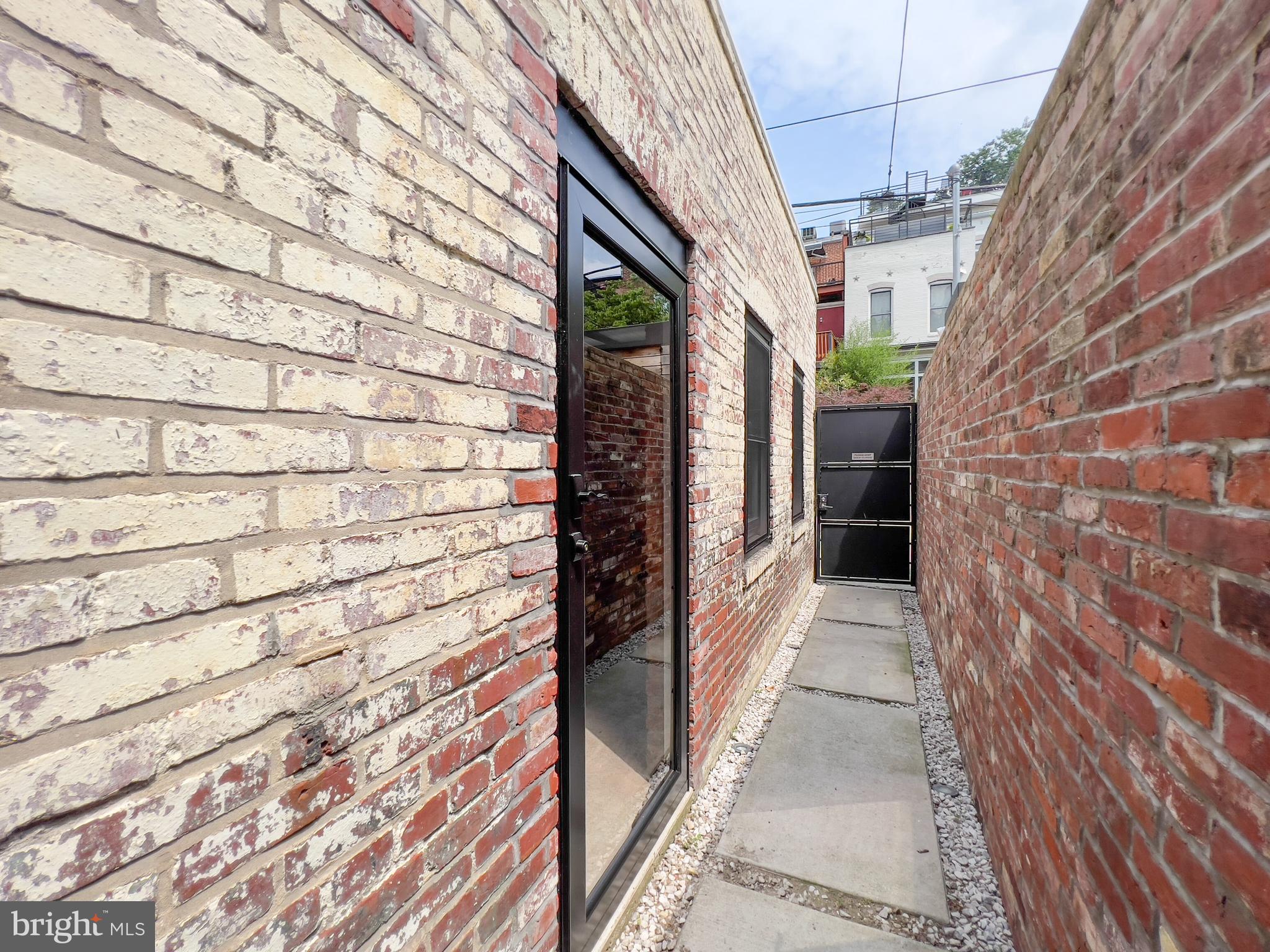 1713 S St NW #5