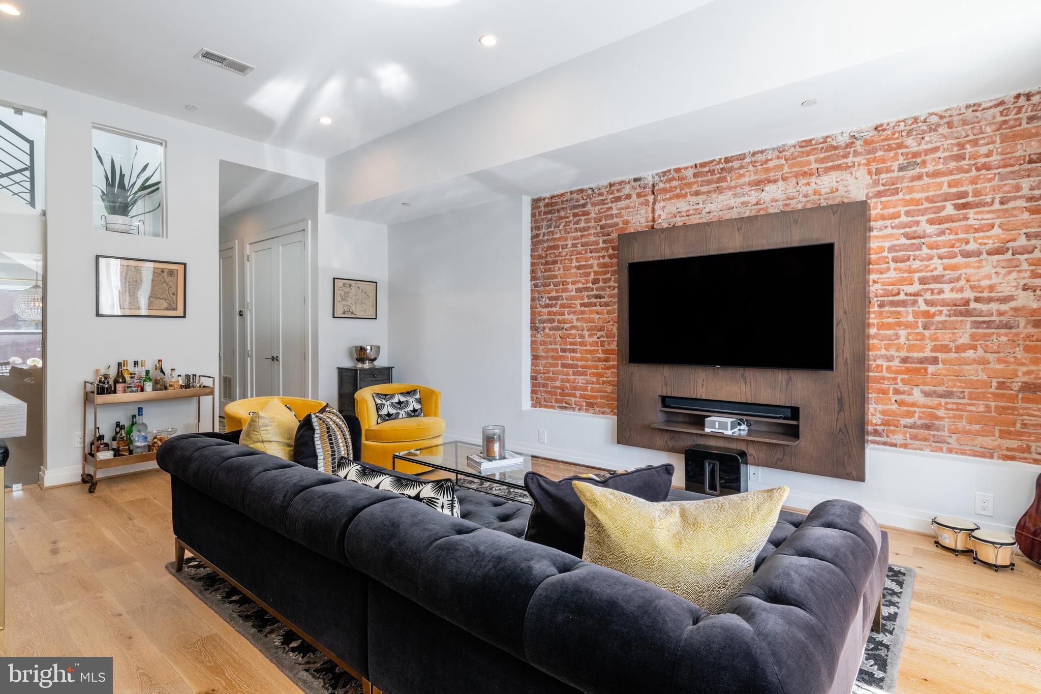 1713 S St NW #5