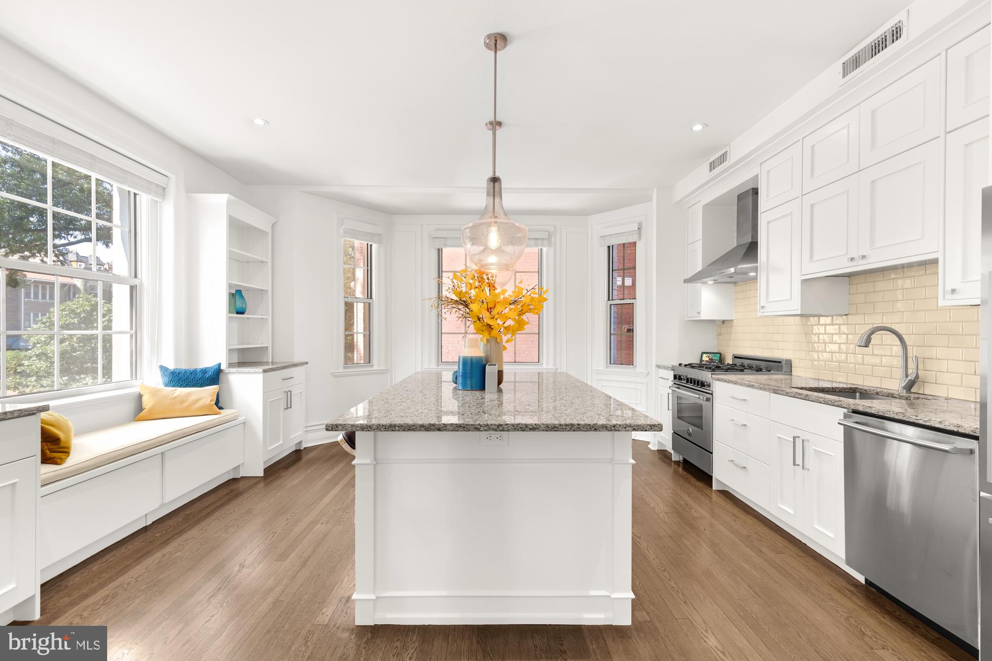 1801 16th St NW #205