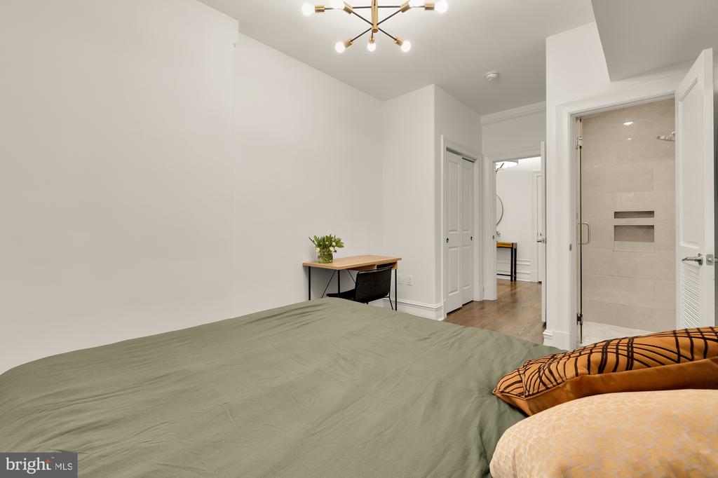 1801 16th St NW #205