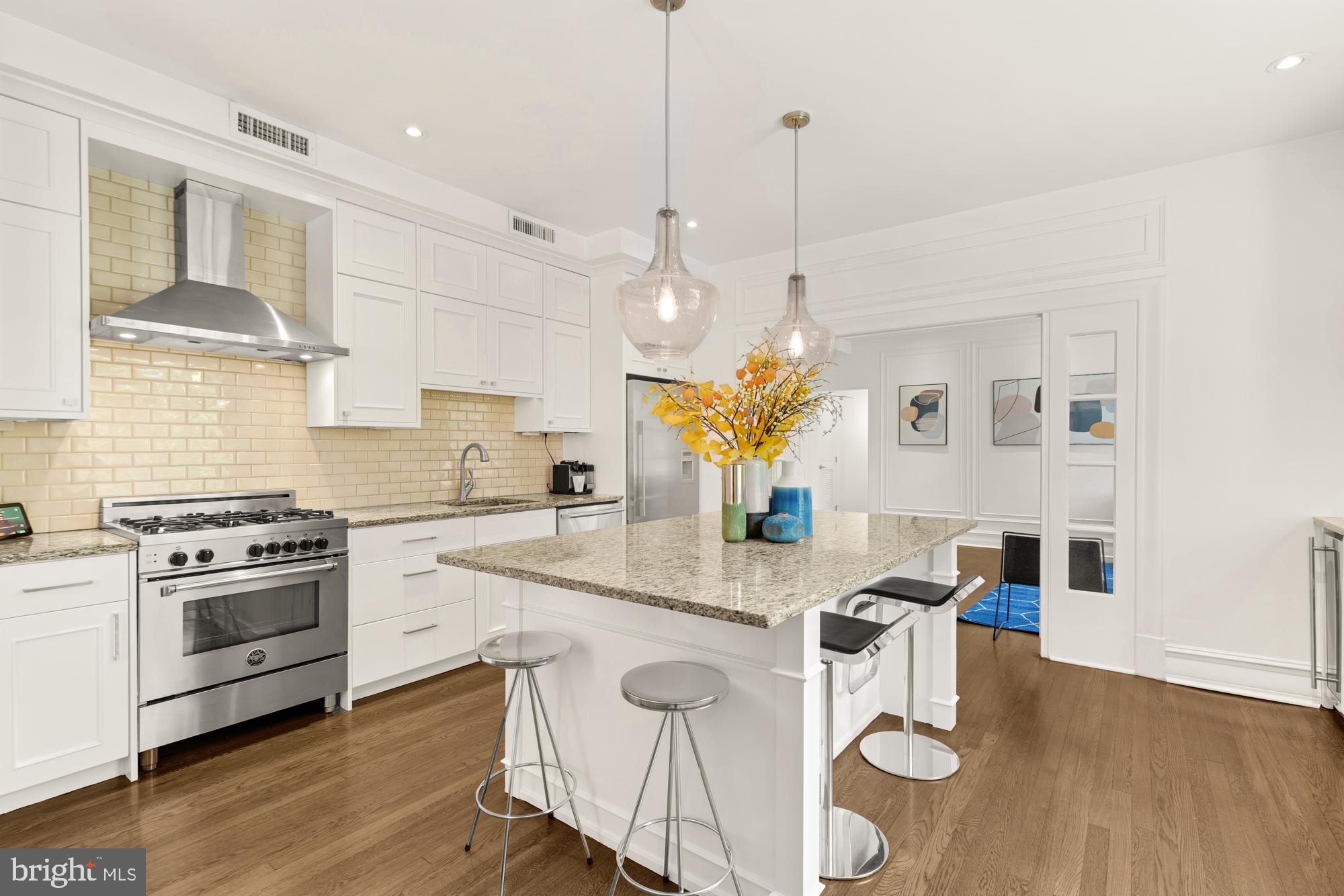 1801 16th St NW #205
