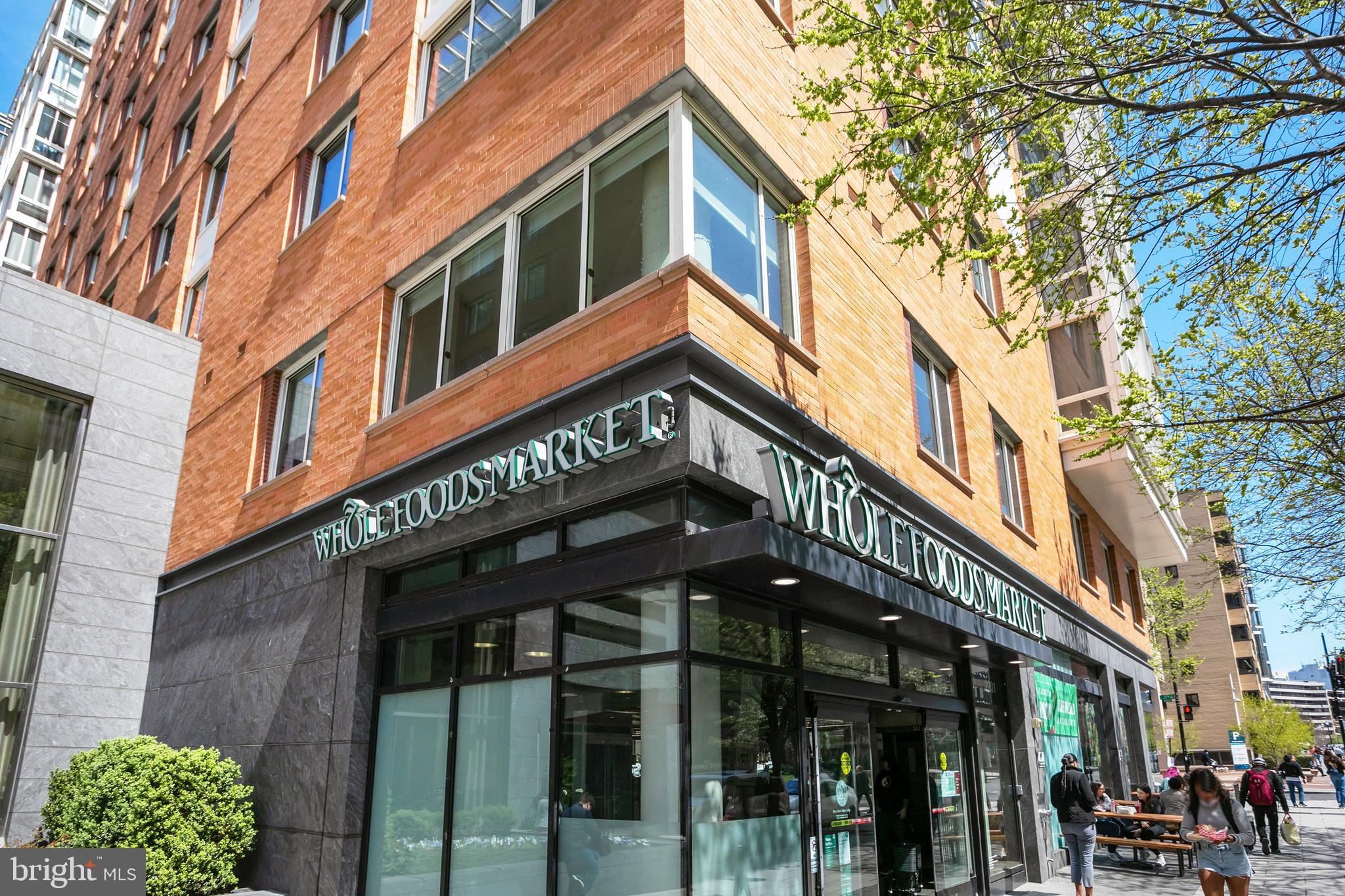 2139 N St NW #4