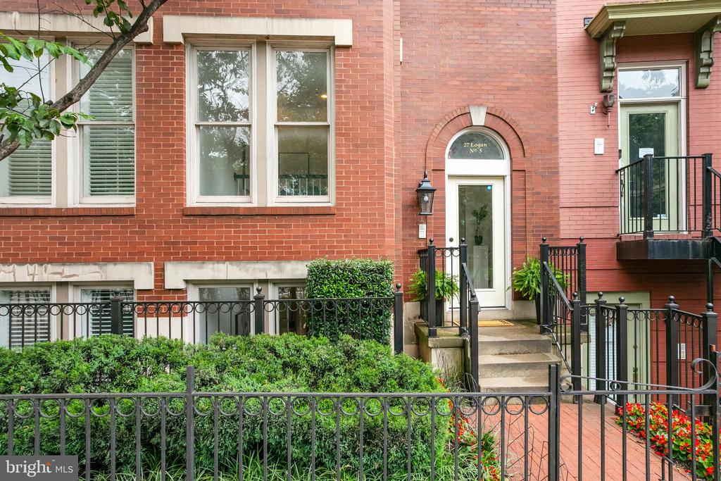 27 Logan Cir NW #5