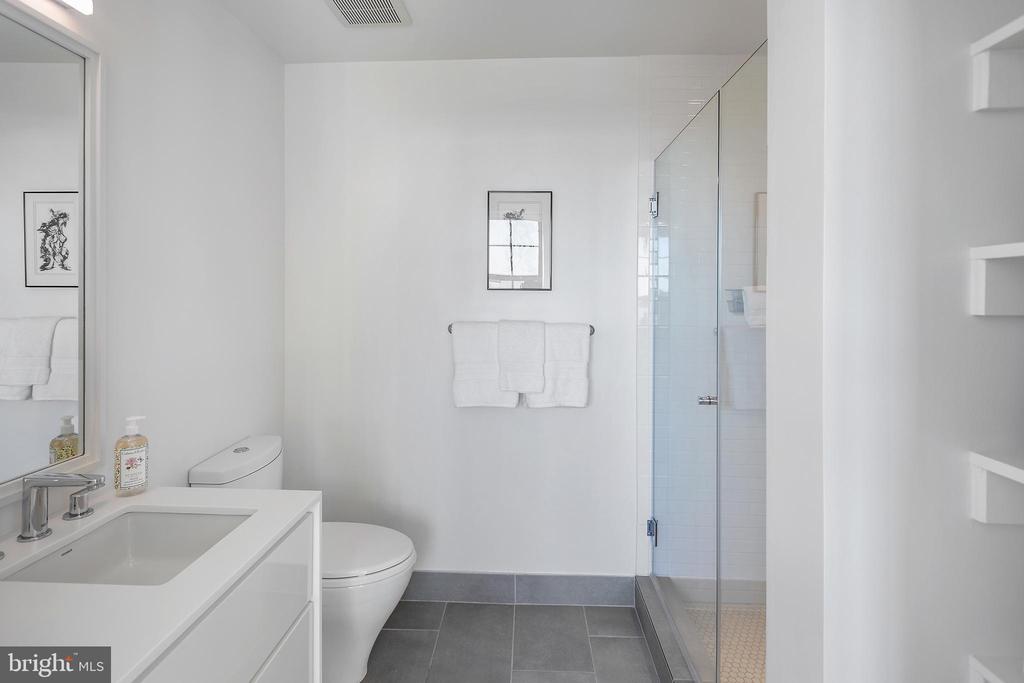 1011 M St NW #903