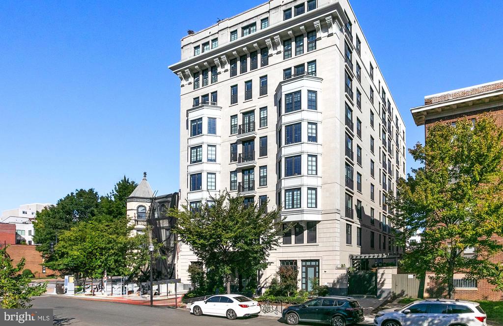 1011 M St NW #903