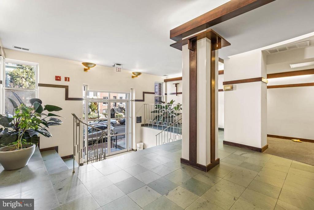 2114 N ST NW #34