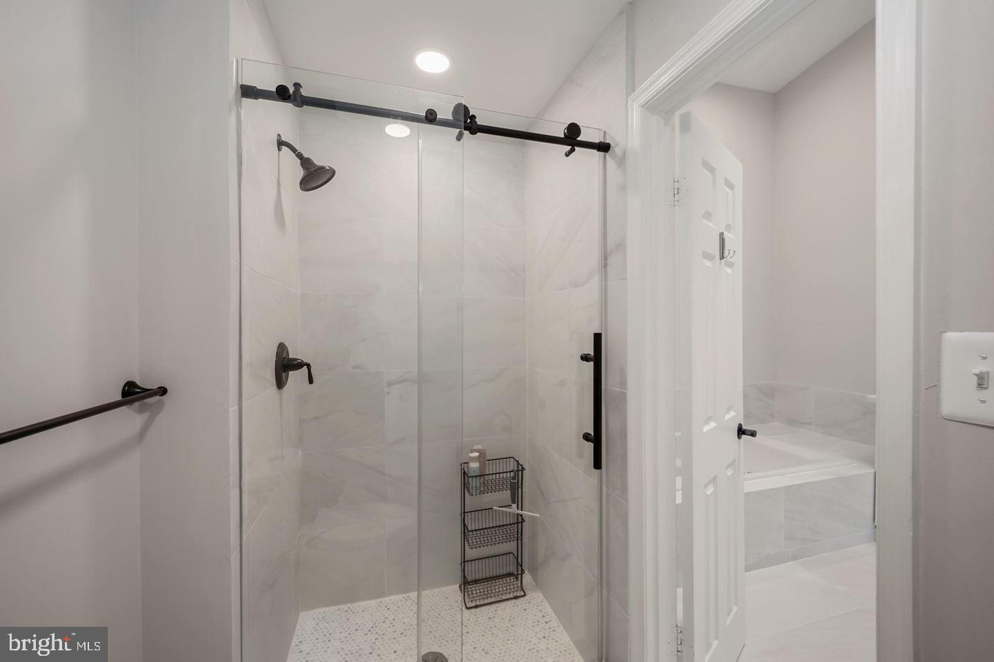 3713 WINFIELD LANE NW