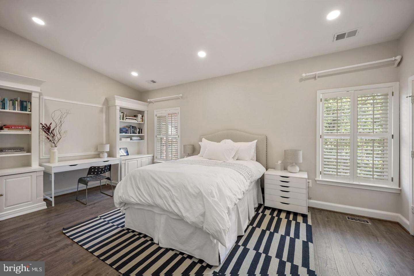 3713 WINFIELD LANE NW