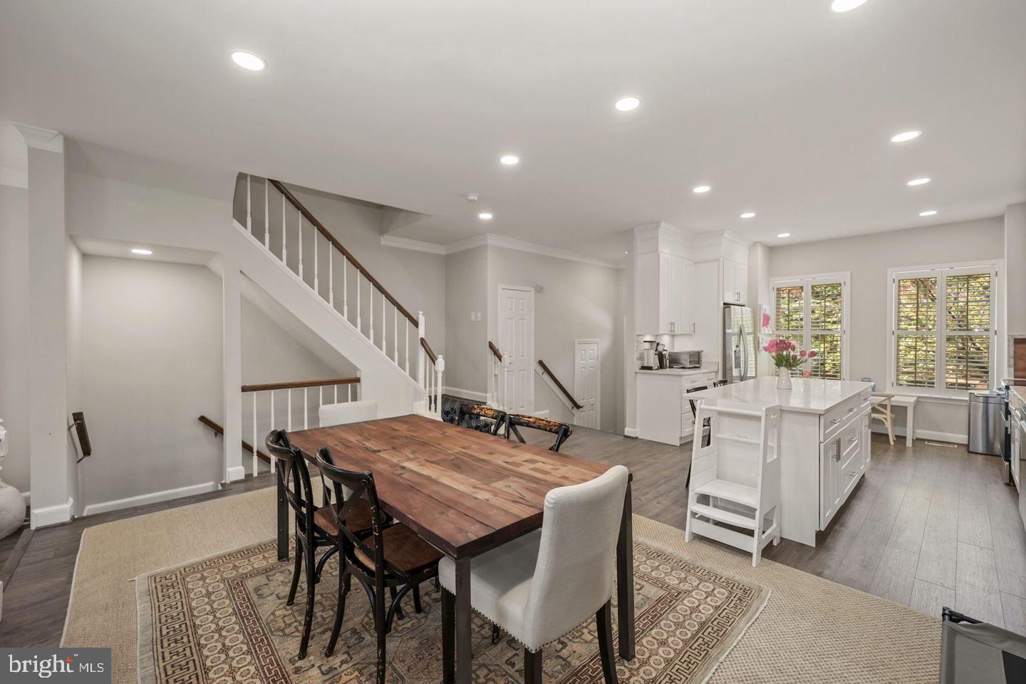 3713 WINFIELD LANE NW