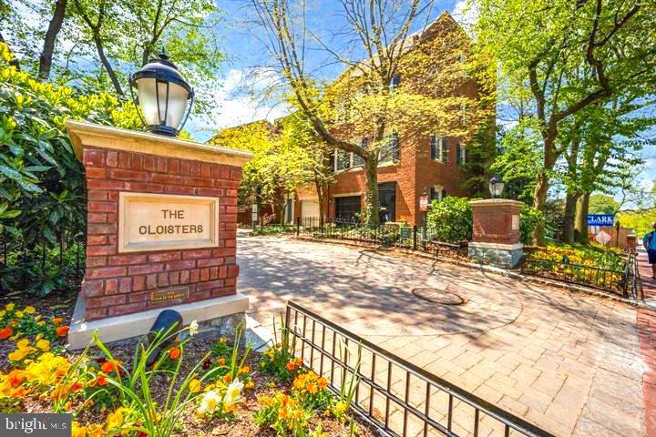 3713 WINFIELD LANE NW