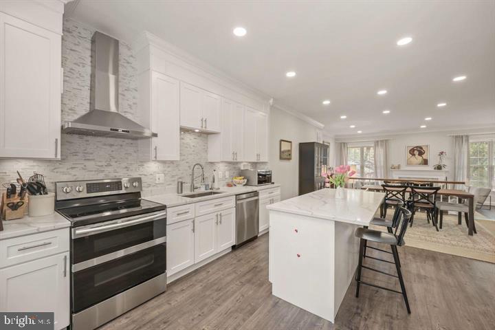 3713 WINFIELD LANE NW