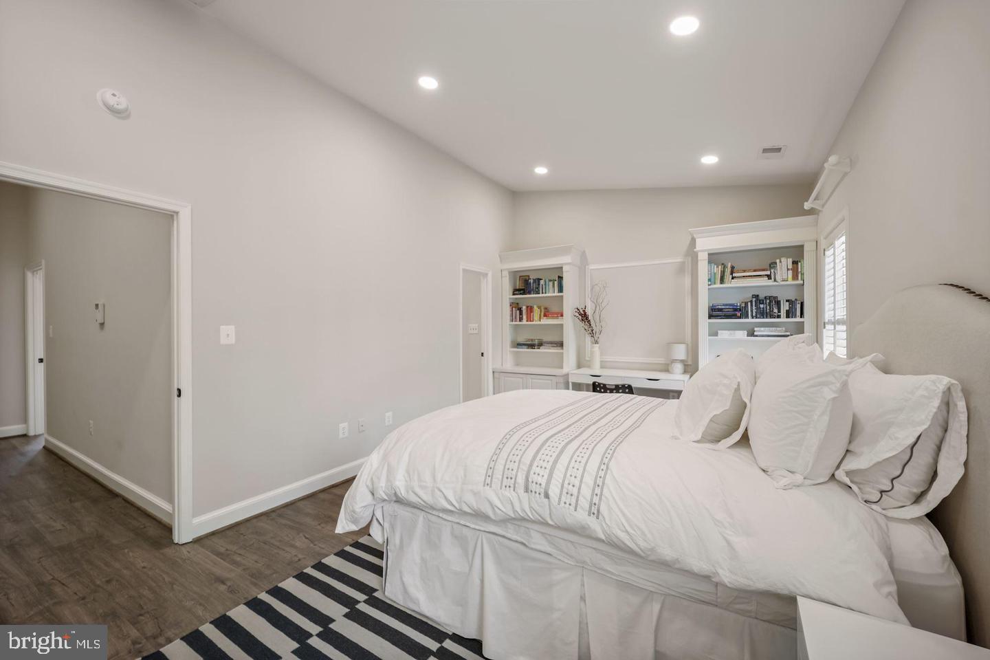 3713 WINFIELD LANE NW