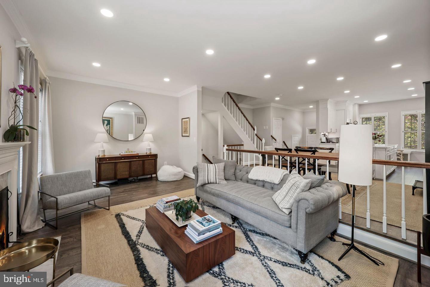 3713 WINFIELD LANE NW