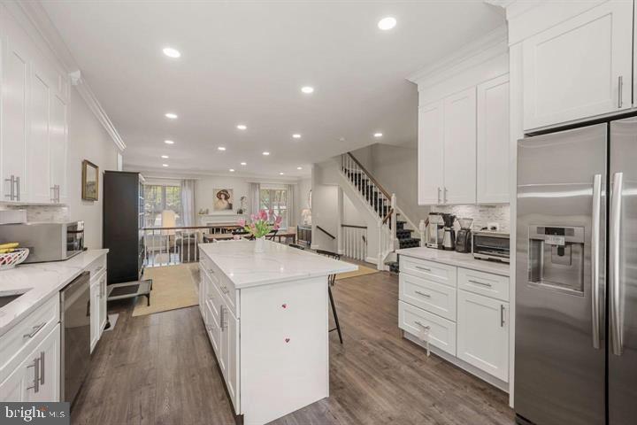 3713 WINFIELD LANE NW