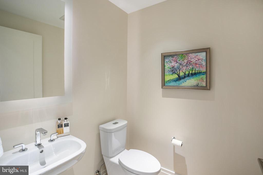 2501 M STREET NW 510