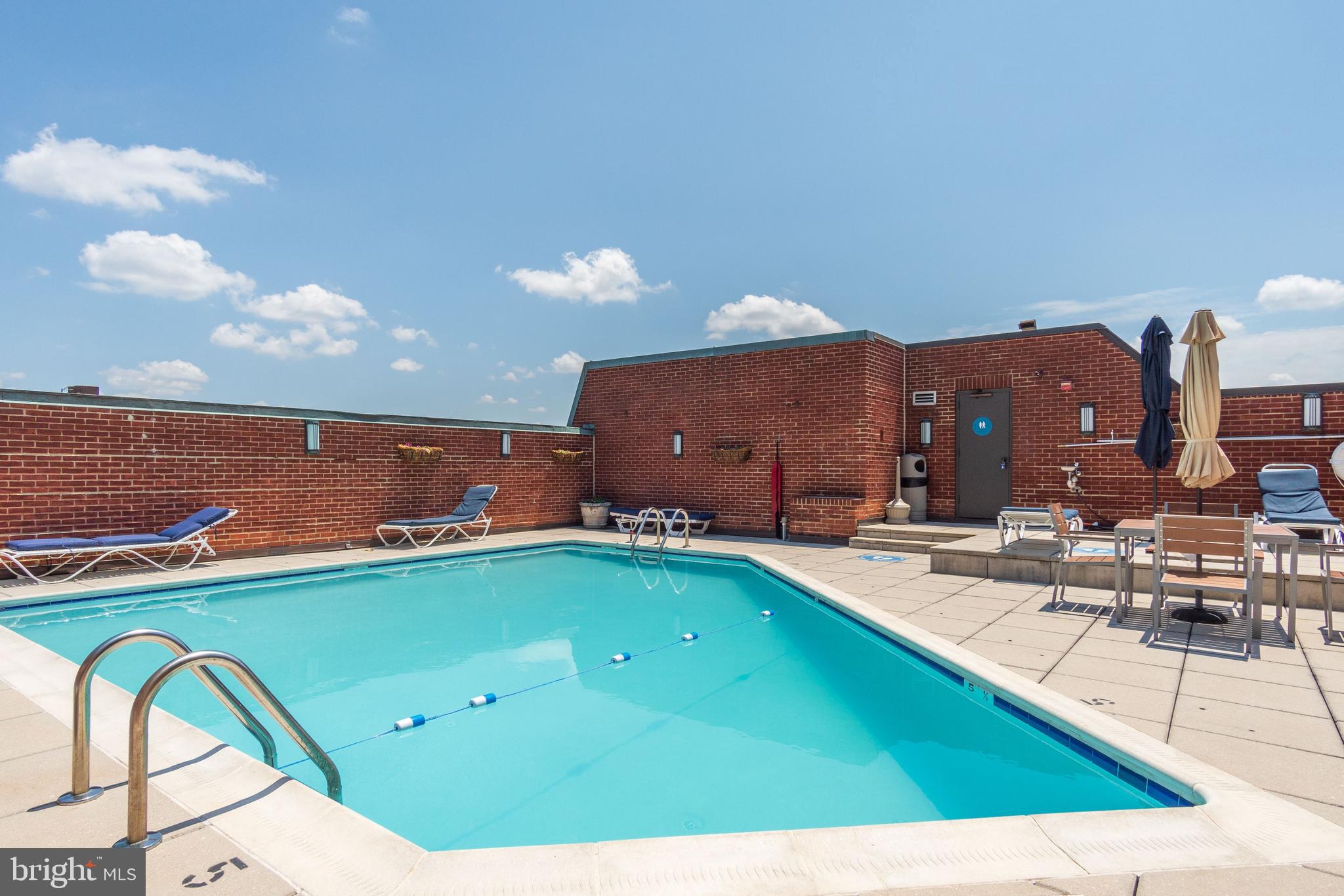 1080 WISCONSIN AVENUE NW 305