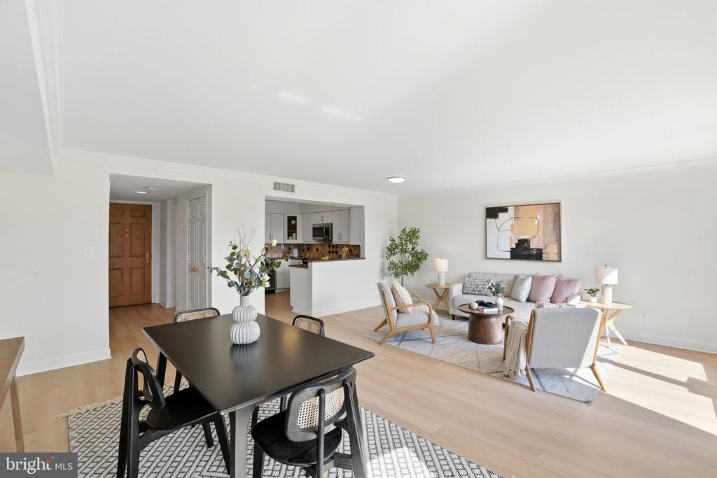 1080 WISCONSIN AVENUE NW 305