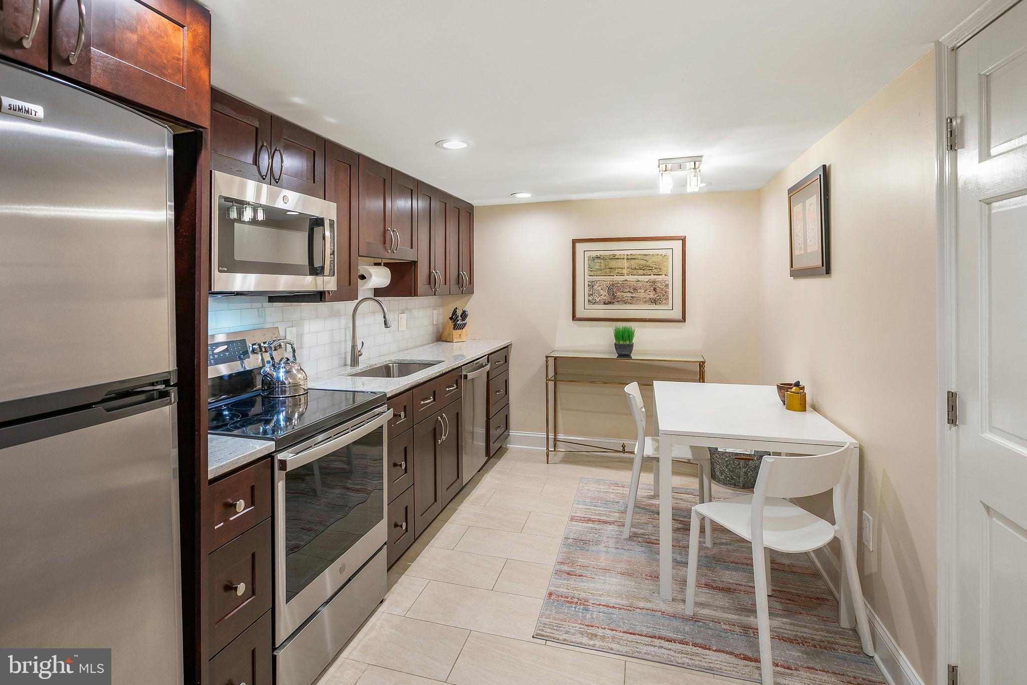 3323 RESERVOIR ROAD NW