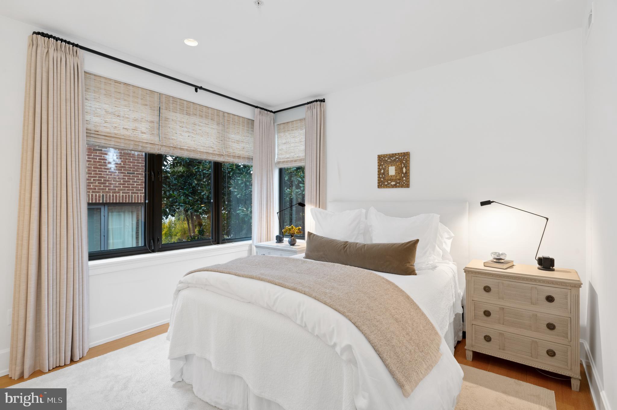 2516 Q STREET NW E201