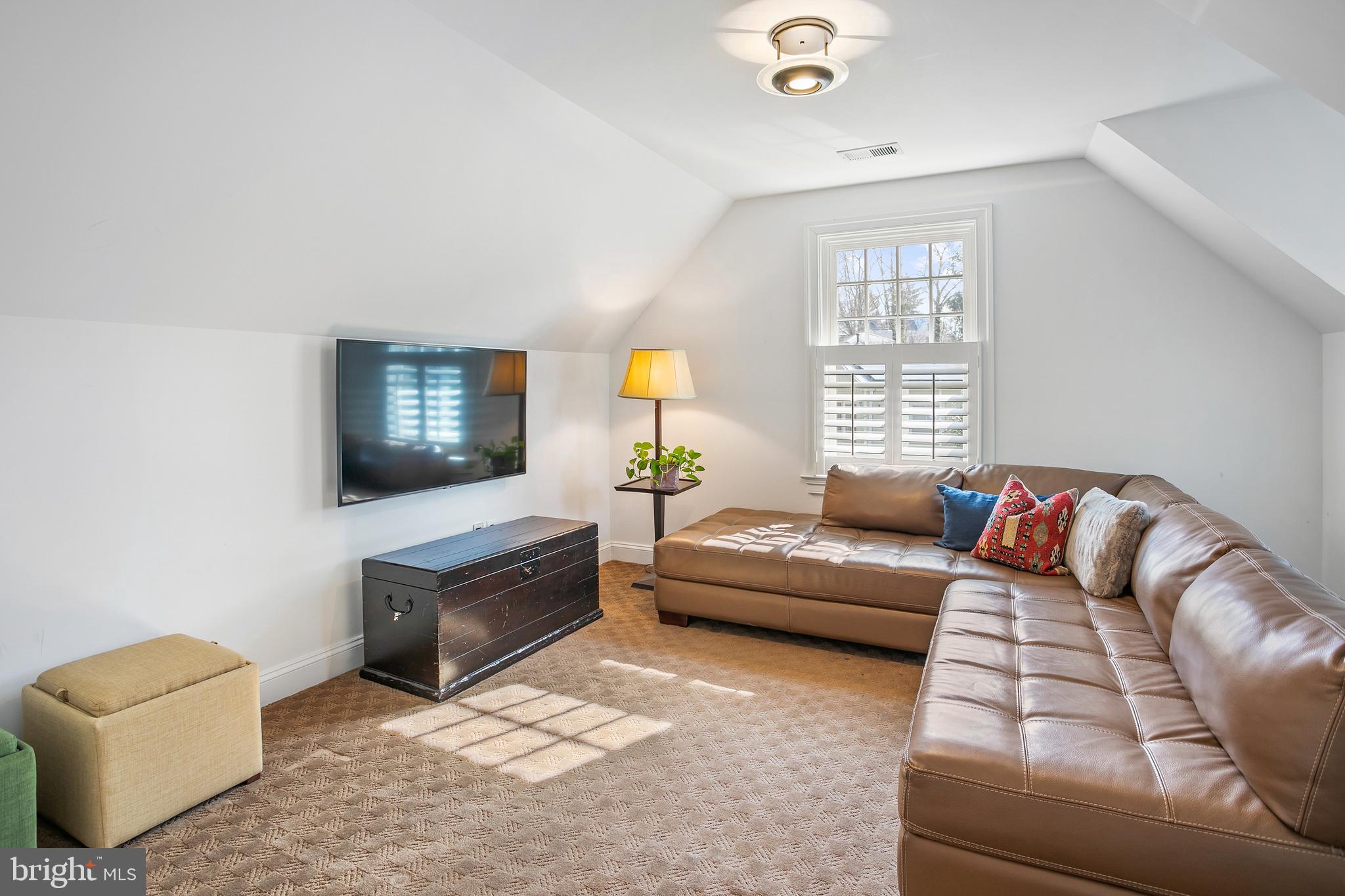 5025 LINNEAN AVENUE NW