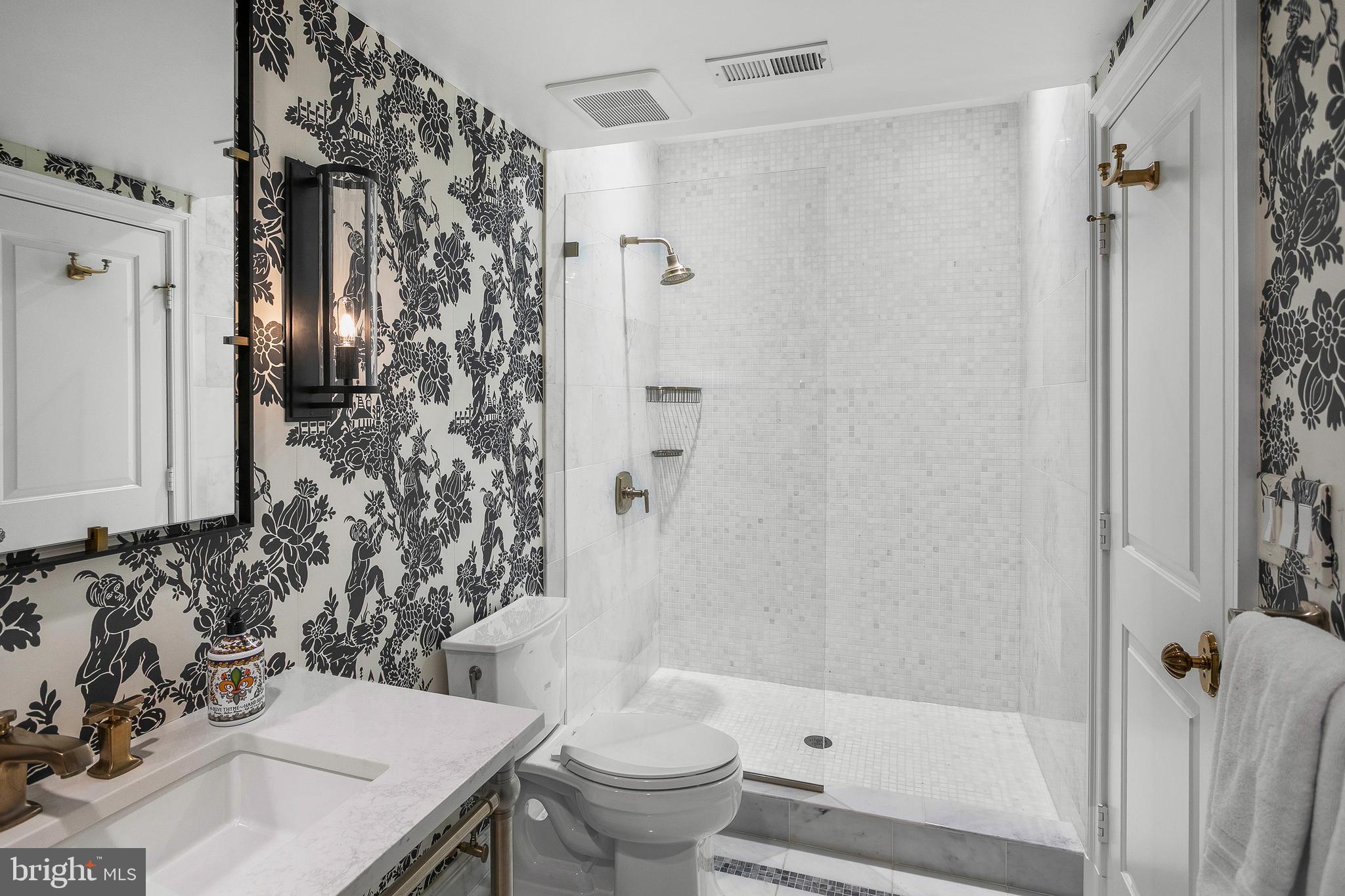 5025 LINNEAN AVENUE NW