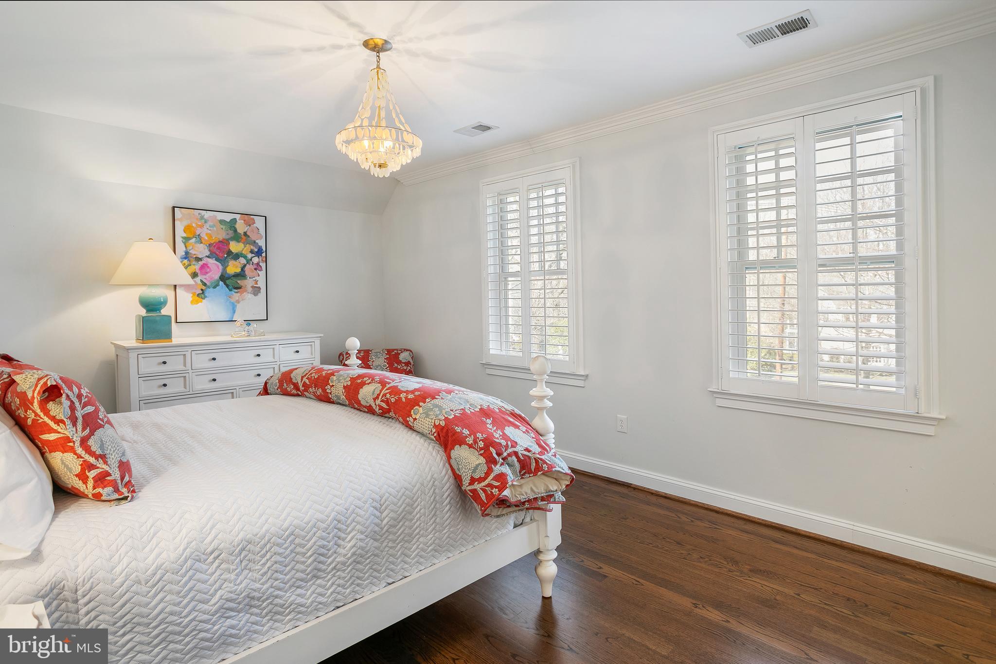 5025 LINNEAN AVENUE NW