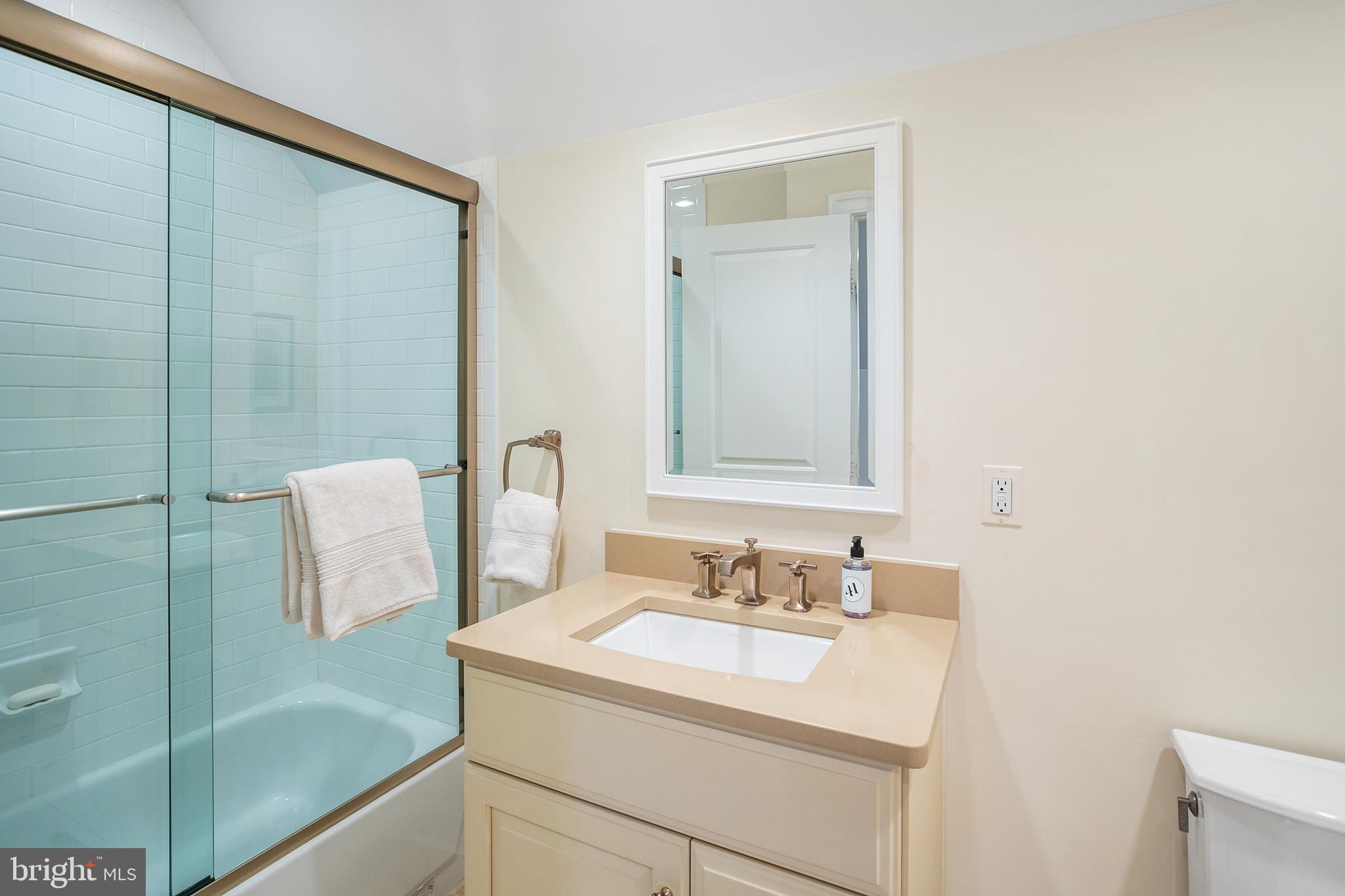 5025 LINNEAN AVENUE NW