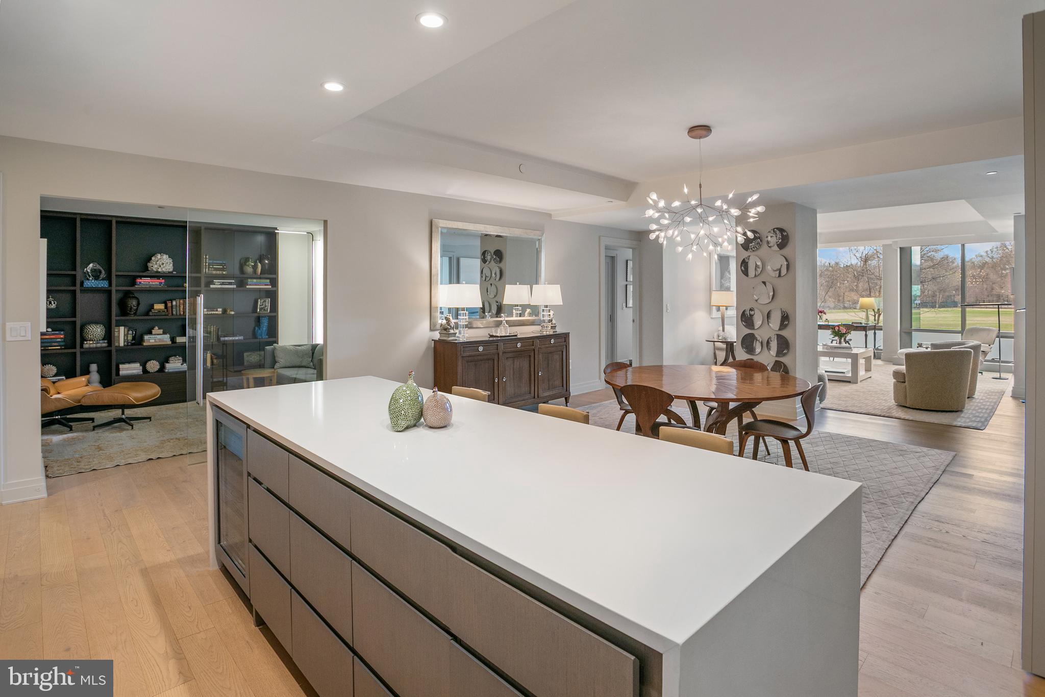 2501 M STREET NW T12