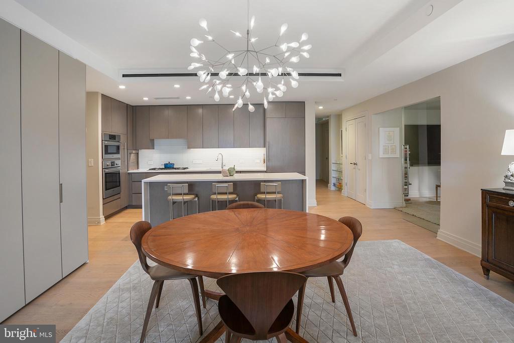 2501 M STREET NW T12