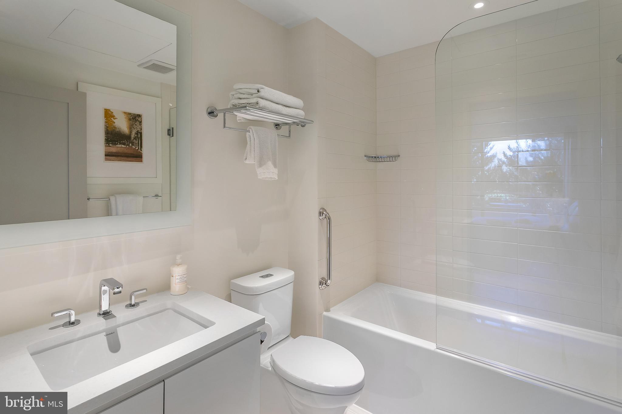 2501 M STREET NW T12