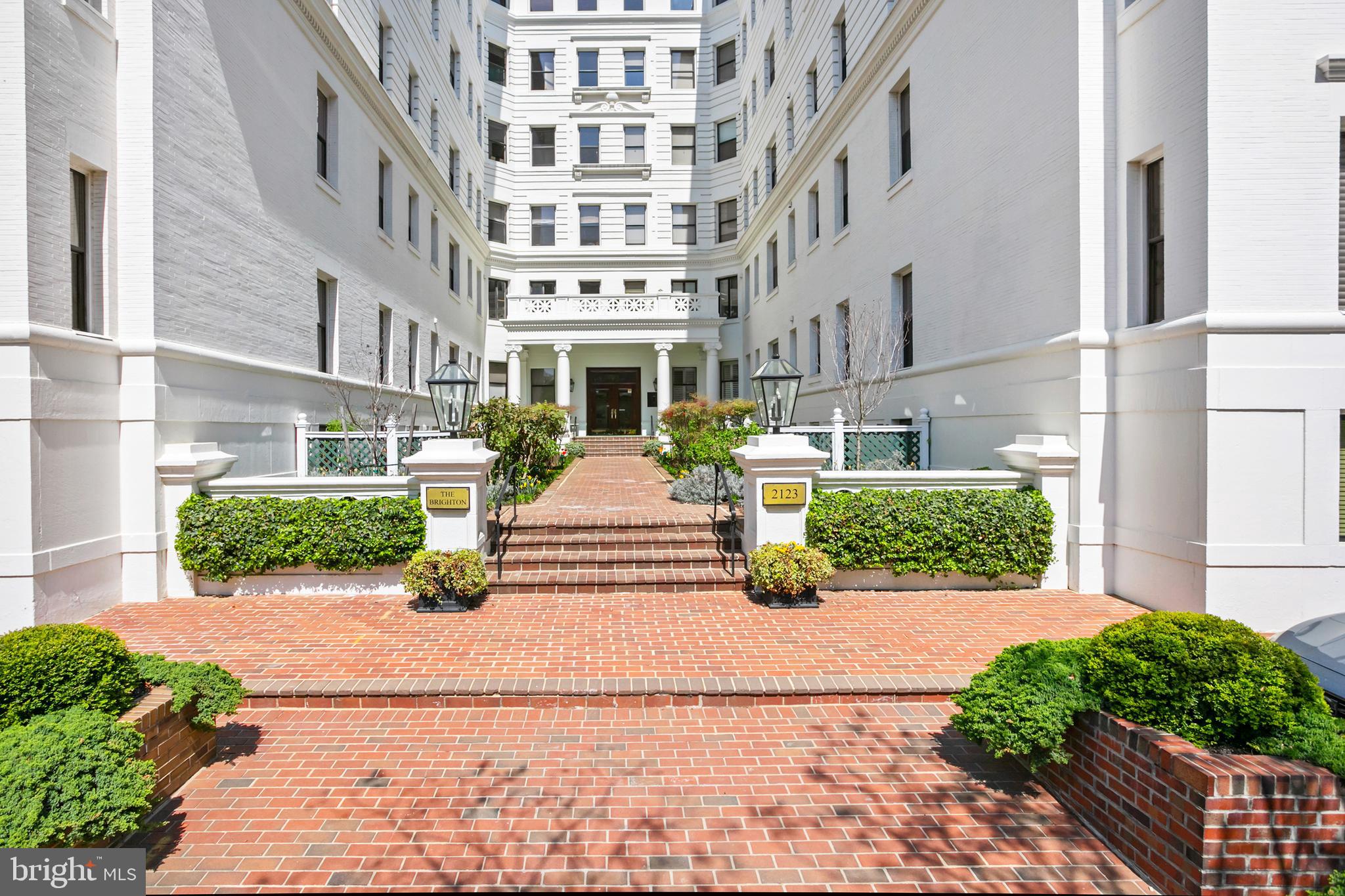 2123 CALIFORNIA STREET NW D5