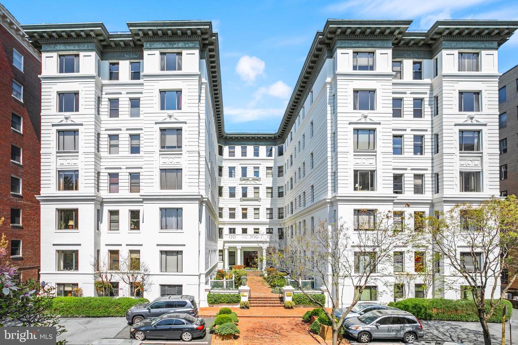 2123 CALIFORNIA STREET NW D5