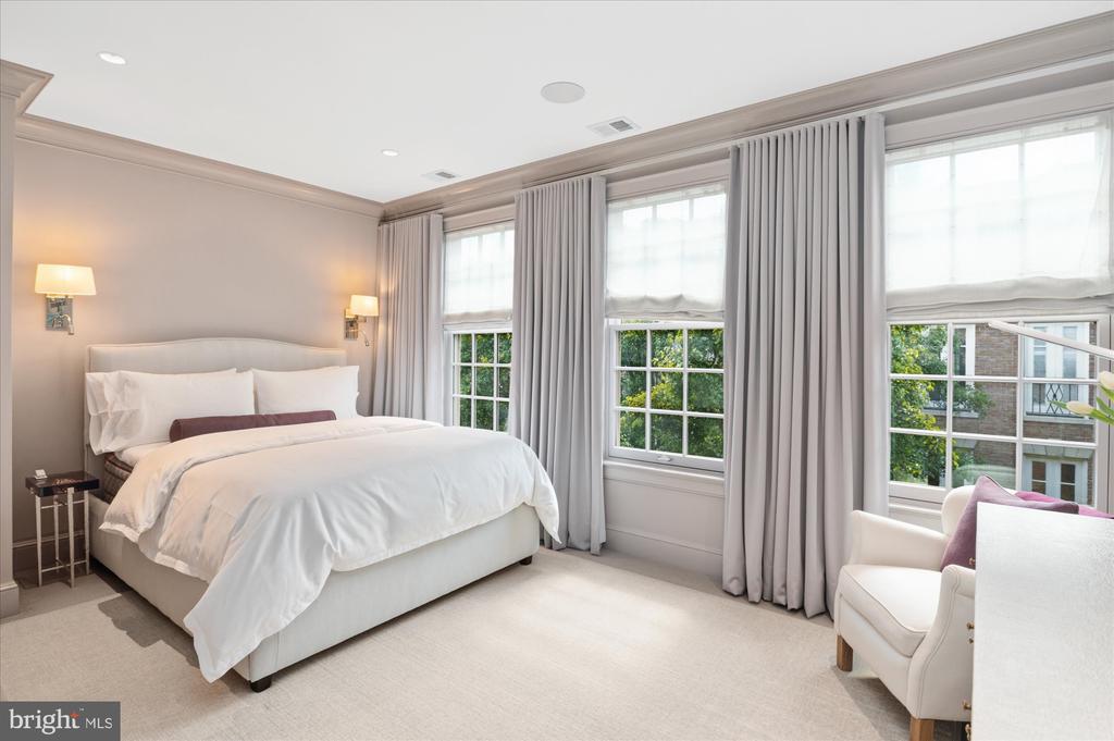 1821 KALORAMA SQUARE NW 11
