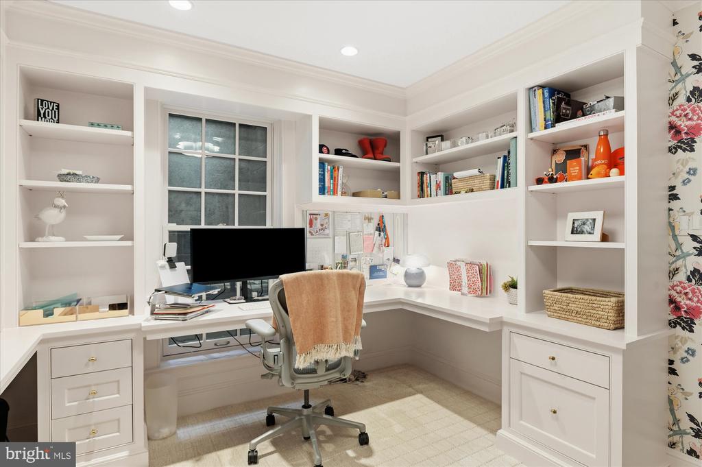 1821 KALORAMA SQUARE NW 11