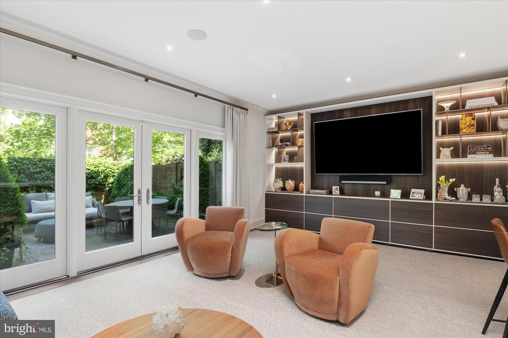1821 KALORAMA SQUARE NW 11