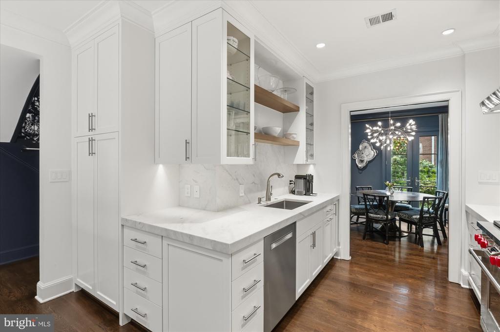 1821 KALORAMA SQUARE NW 11