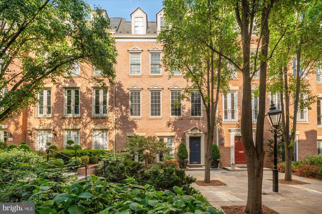 1821 KALORAMA SQUARE NW 11